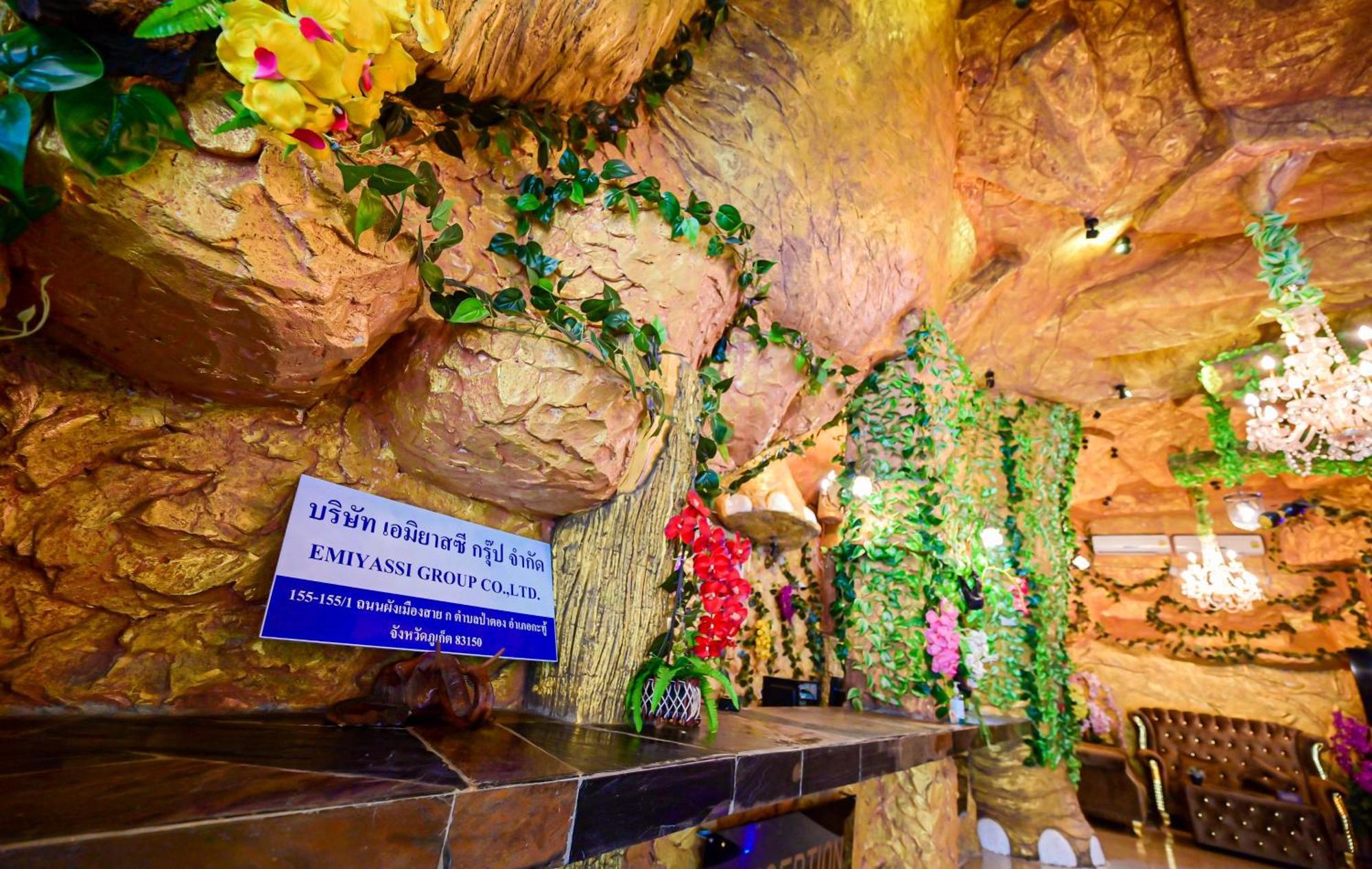 Tiger Complex Hotel Patong Екстериор снимка