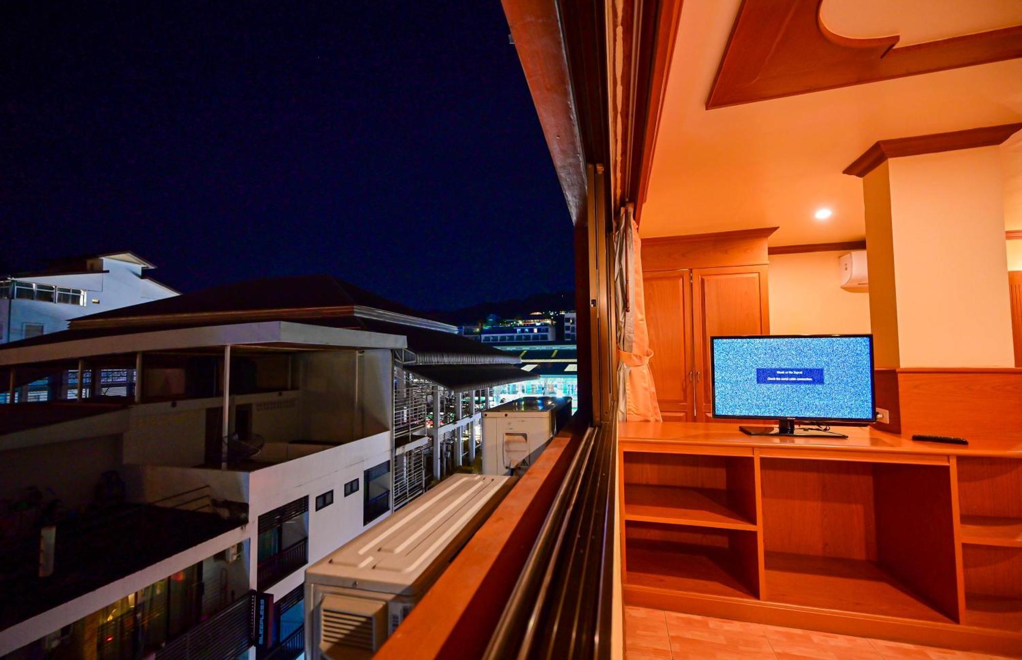Tiger Complex Hotel Patong Екстериор снимка